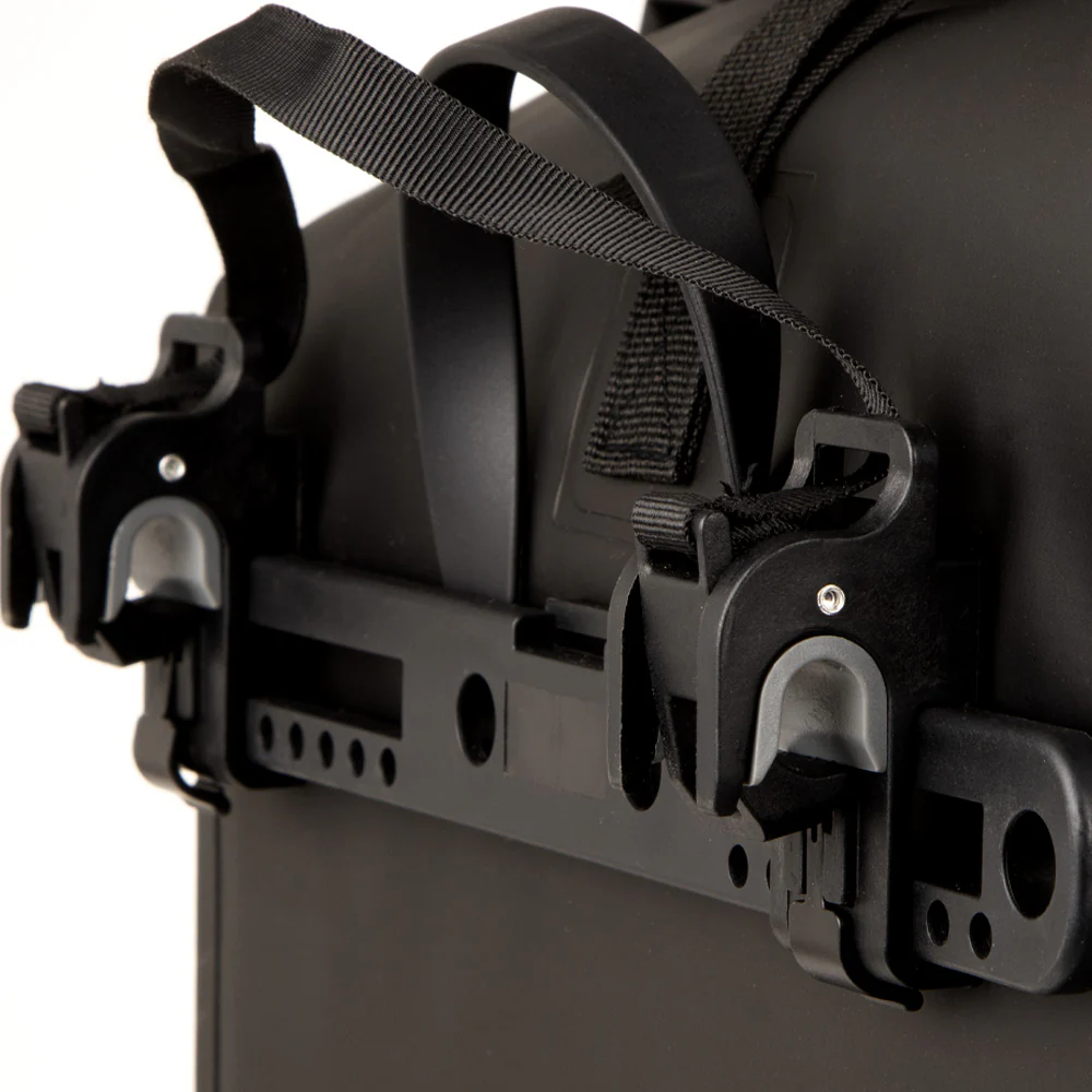 Quella Black Pannier Bag - Image 8