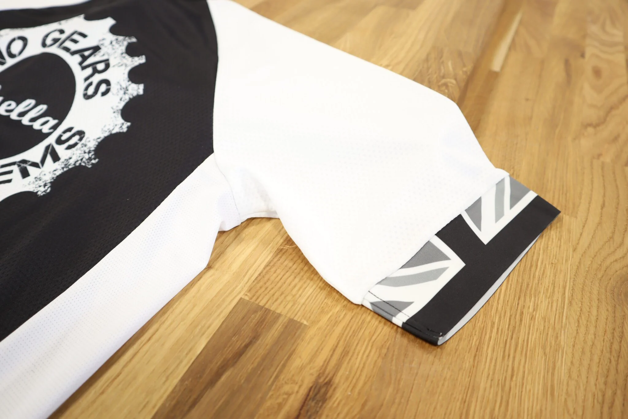 Quella 'No Gears, No Problems' Short Sleeve Cycling Jersey - Image 7