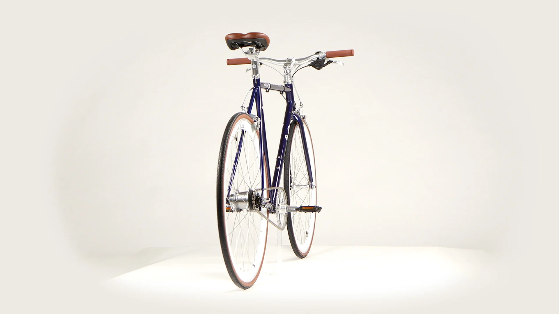 Varsity Oxford Classic Geared Bicycle - Image 29
