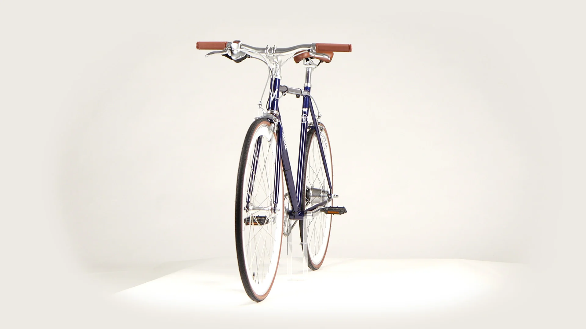 Varsity Oxford Classic Geared Bicycle - Image 64