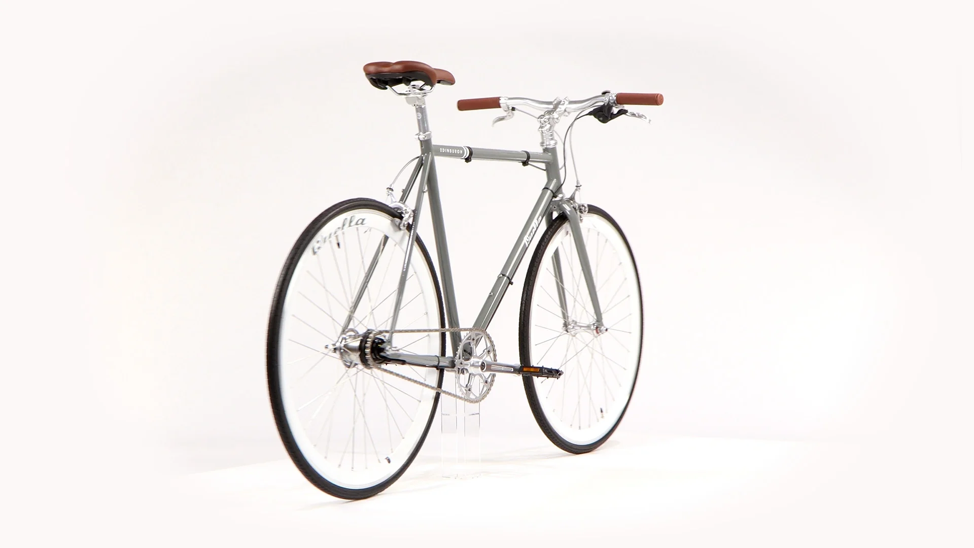 Varsity Edinburgh Classic Geared Bicycle - Image 28